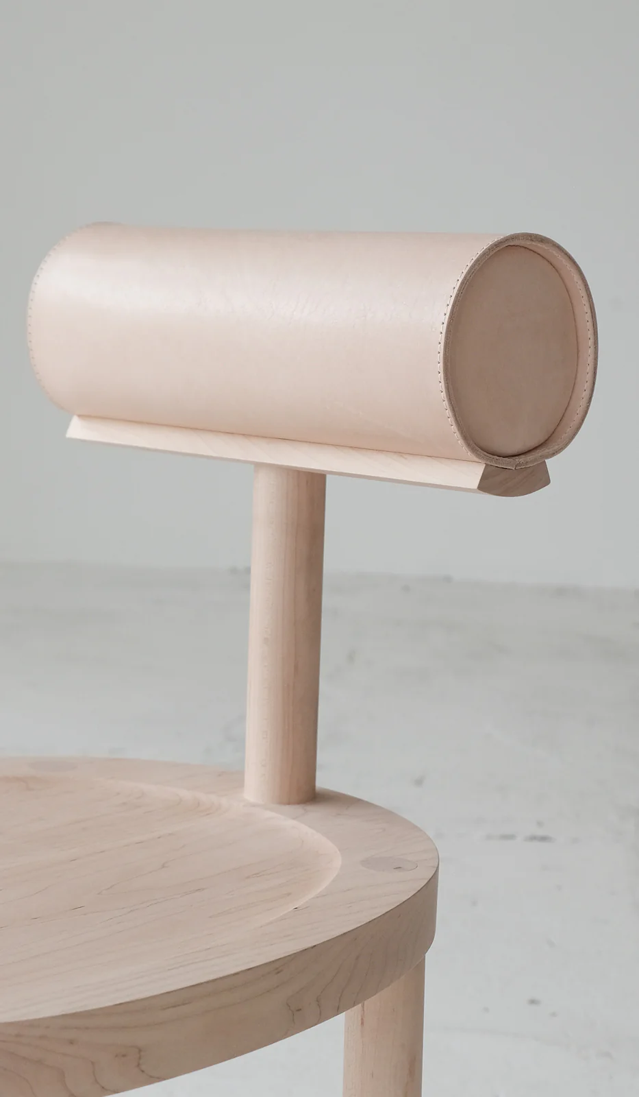 Estudio Persona Una Counter Stool - Image 3