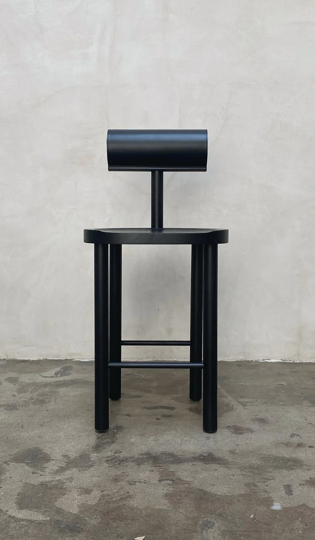Estudio Persona Una Counter Stool - Image 5