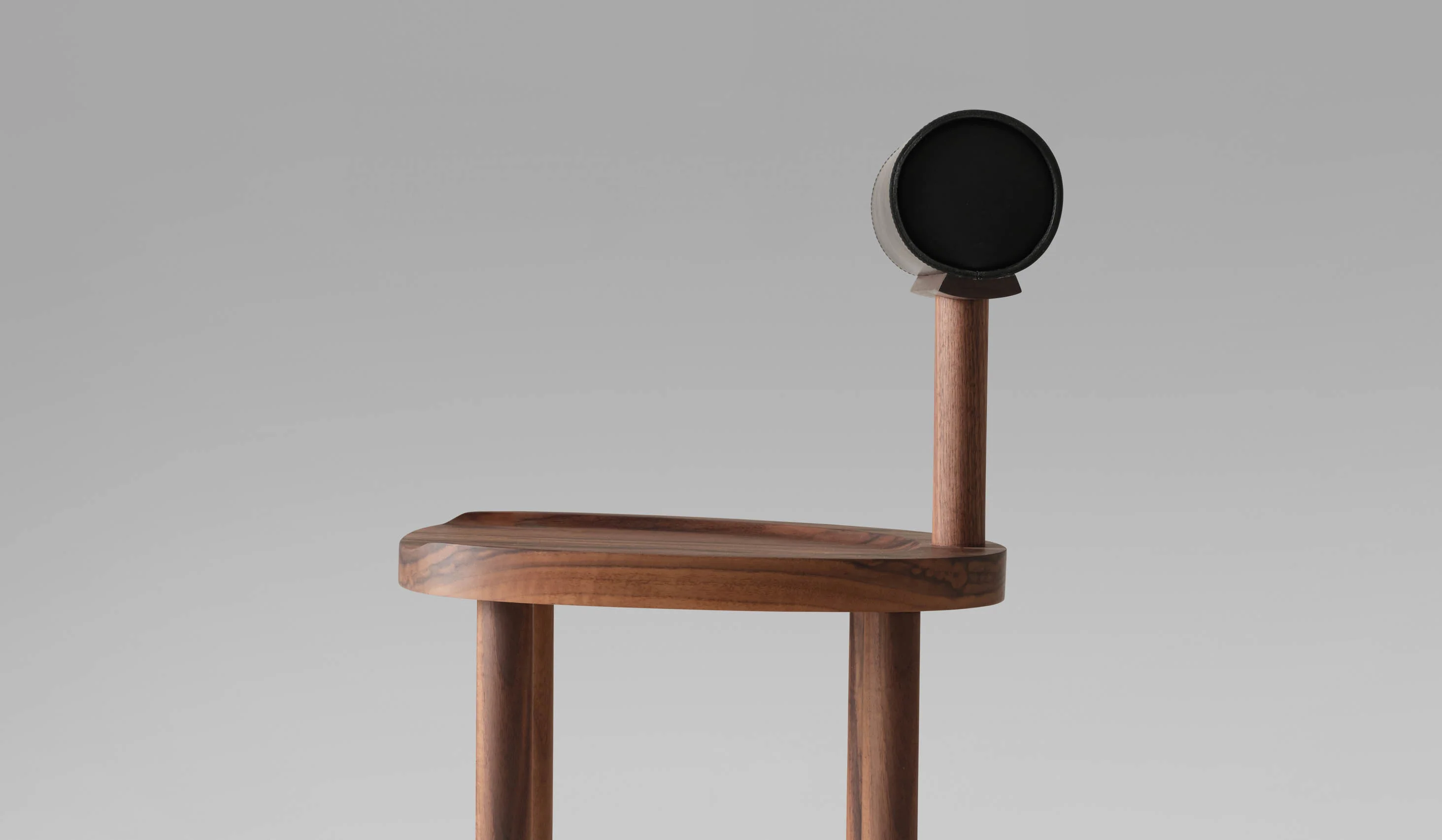 Estudio Persona Una Chair - Image 27