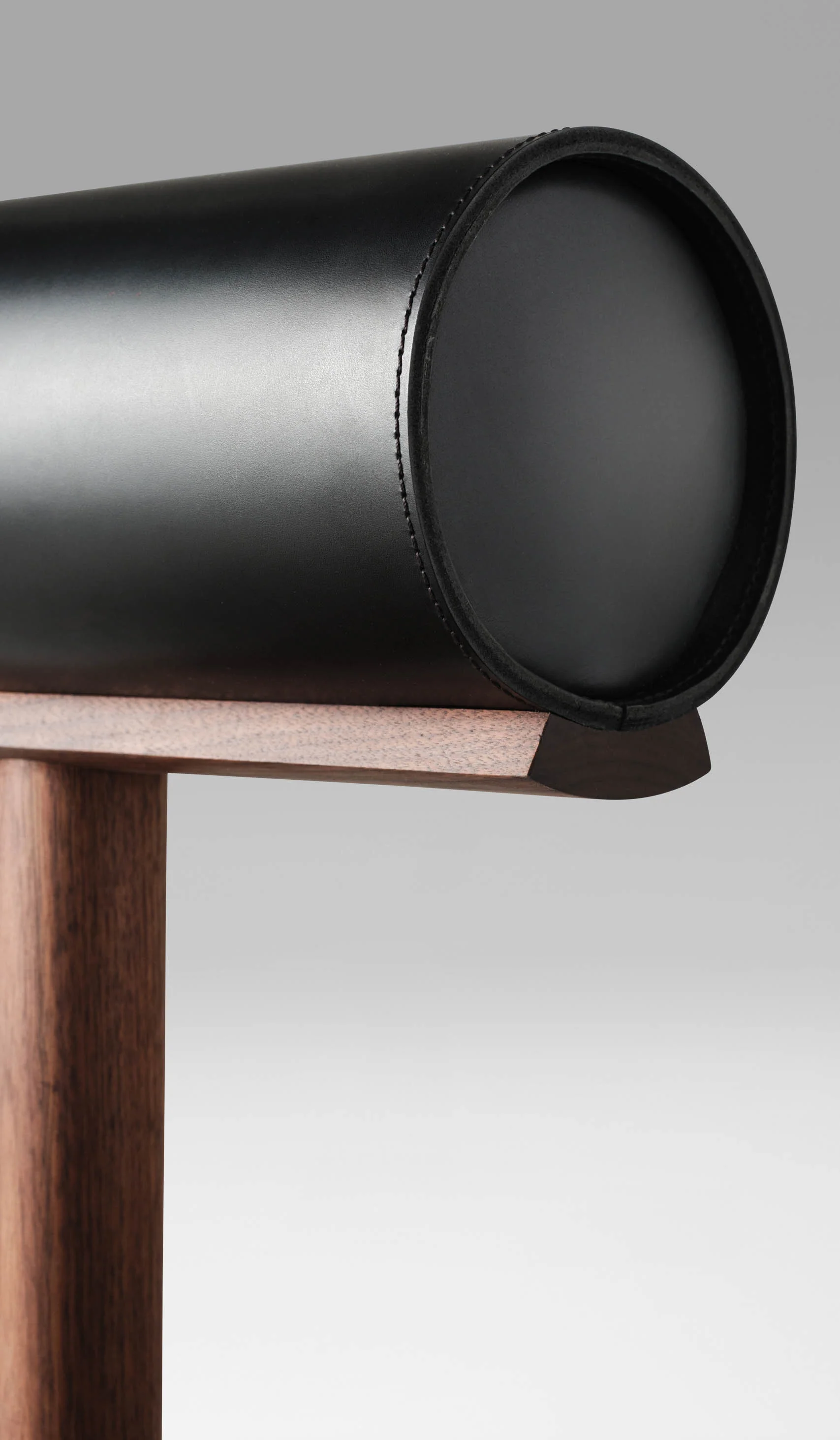 Estudio Persona Una Chair - Image 34