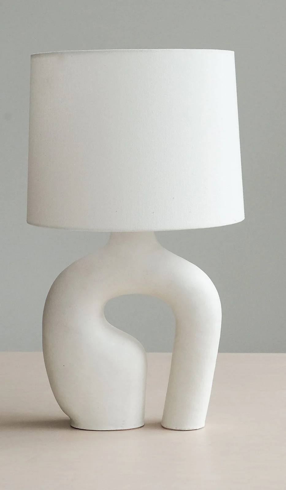 Kassandra Thatcher Oblong Loop Table Lamp - Image 10