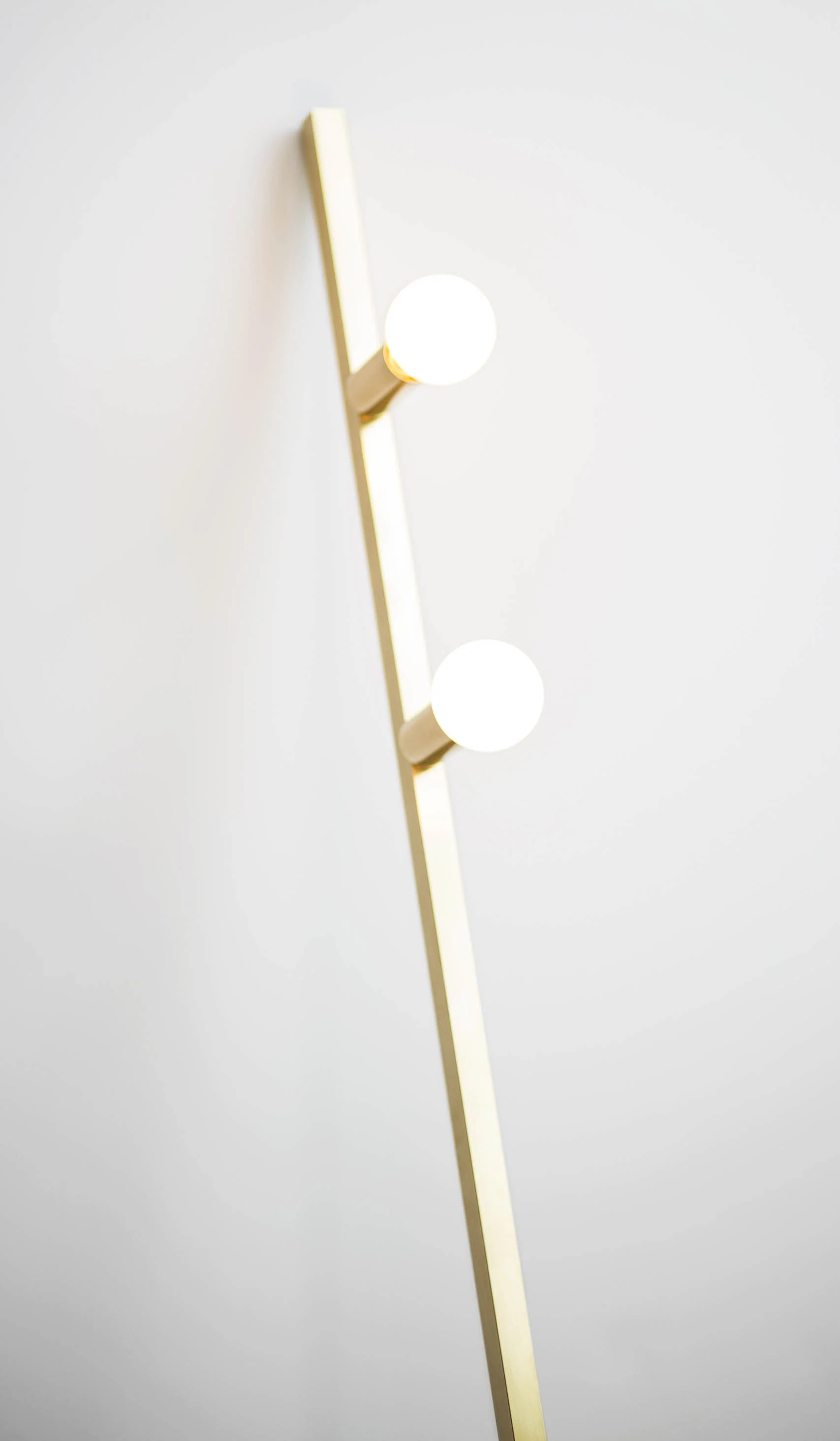 Lambert & Fils Dot 05 Line Floor Lamp - Image 17