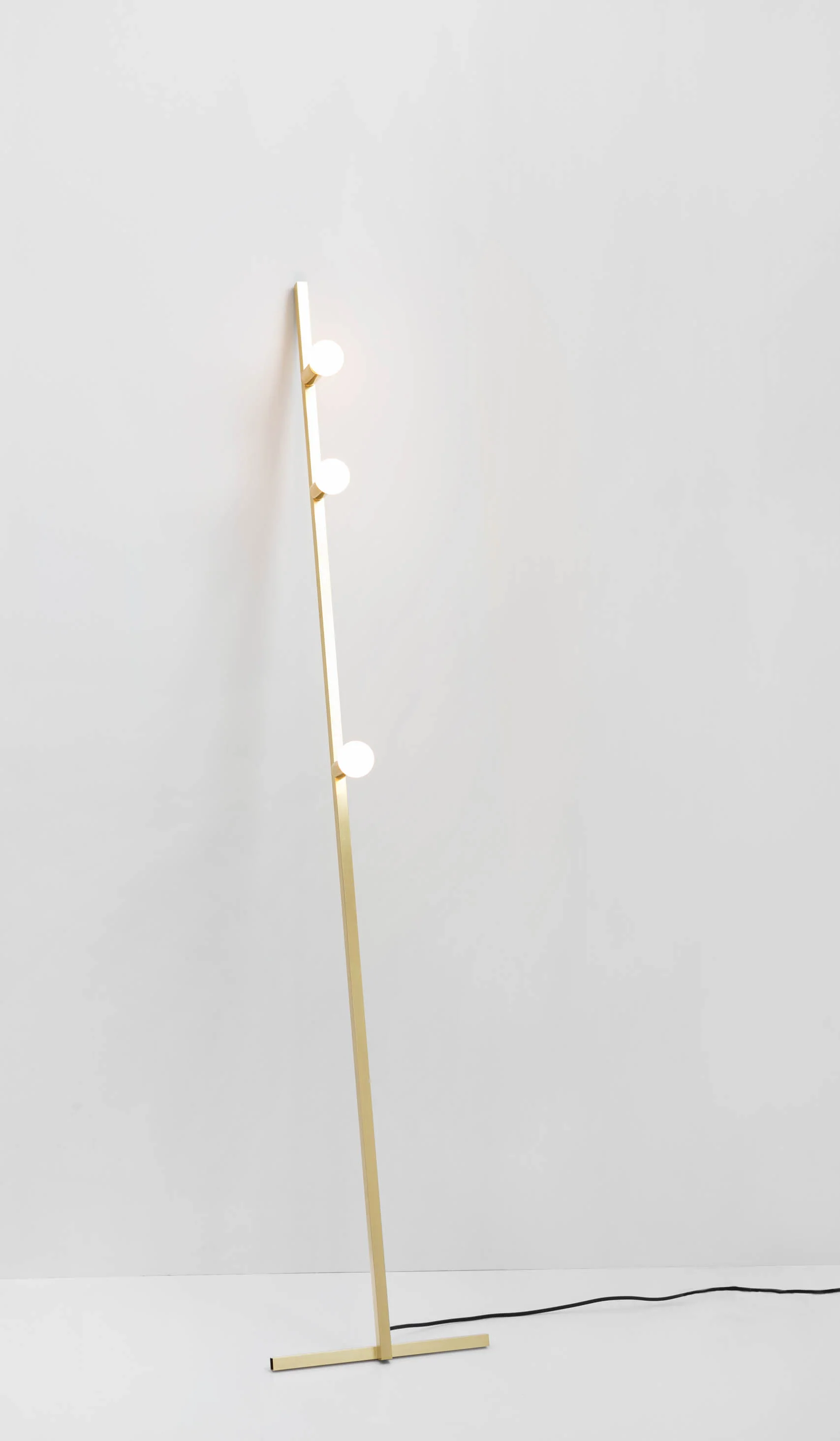 Lambert & Fils Dot 05 Line Floor Lamp - Image 3