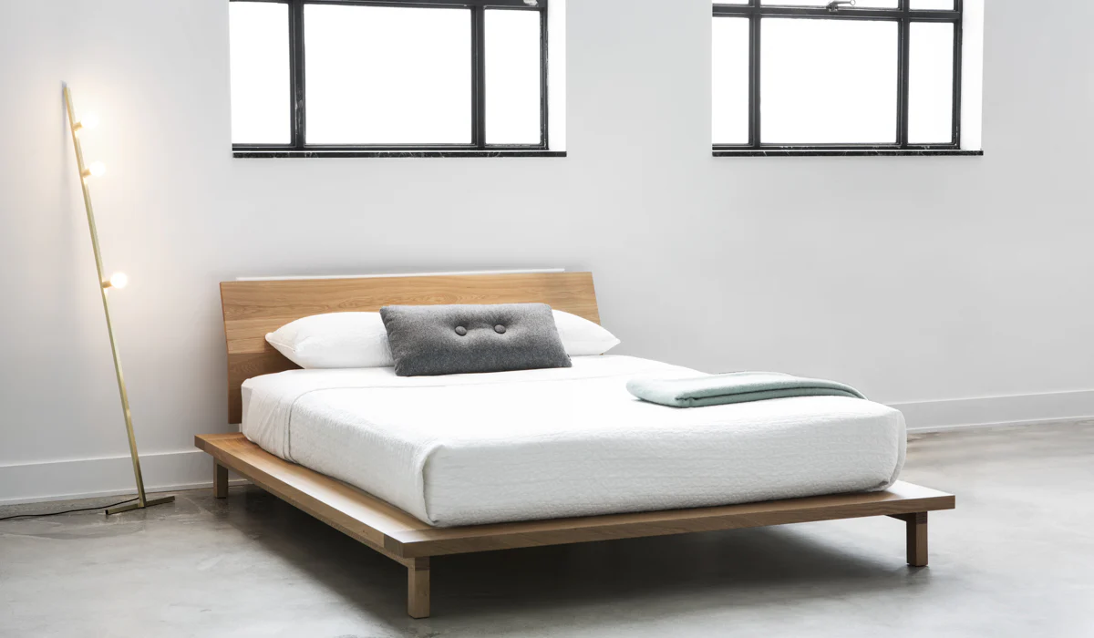 Lambert & Fils Dot 05 Line Floor Lamp - Image 4