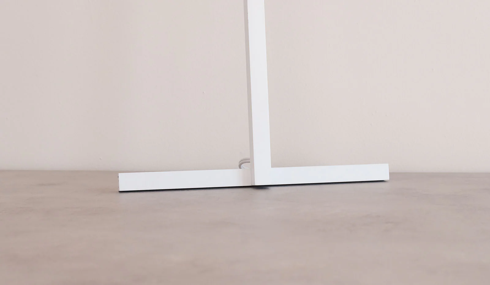 Lambert & Fils Dot 05 Line Floor Lamp - Image 7