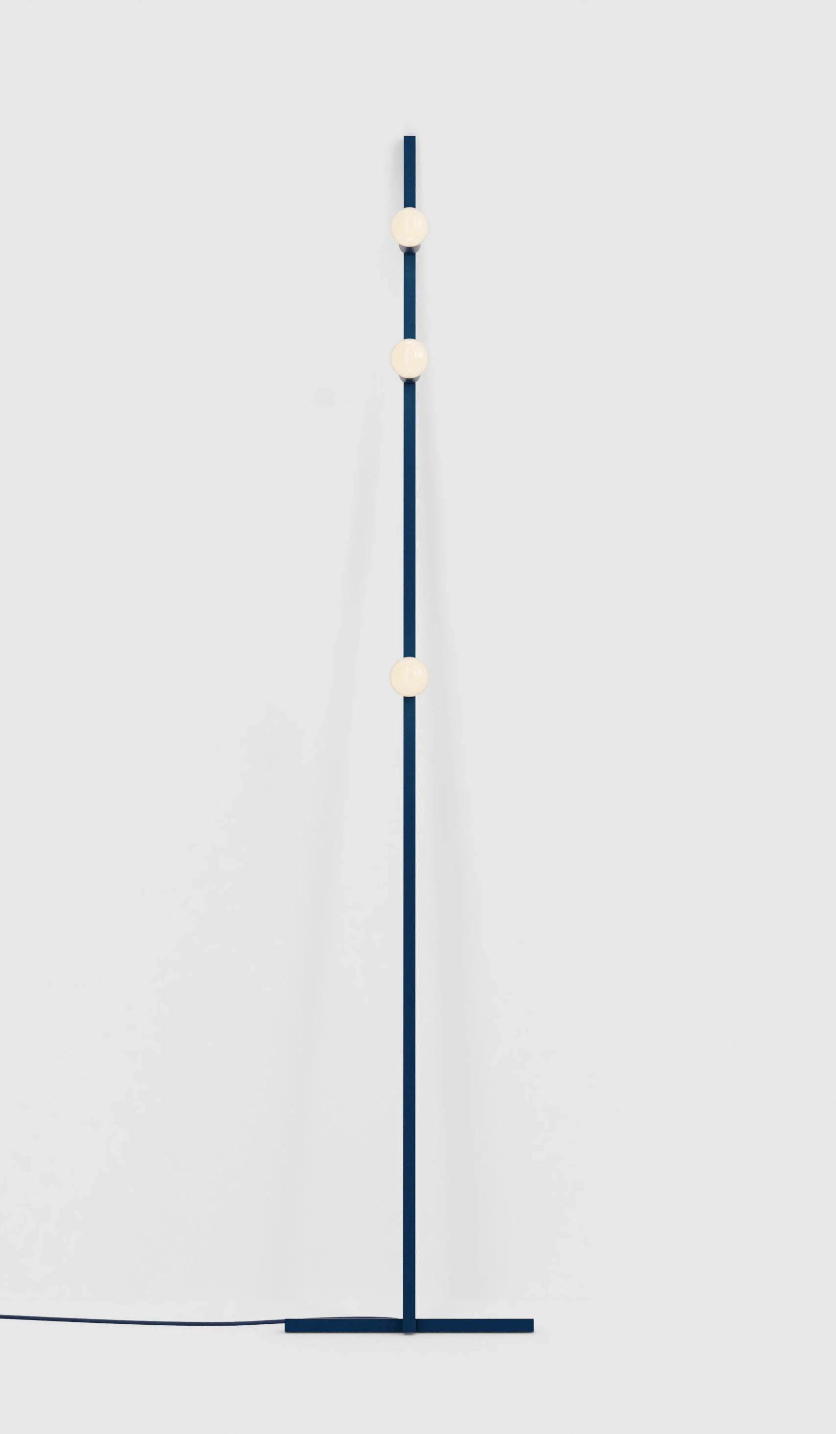Lambert & Fils Dot 05 Line Floor Lamp - Image 8