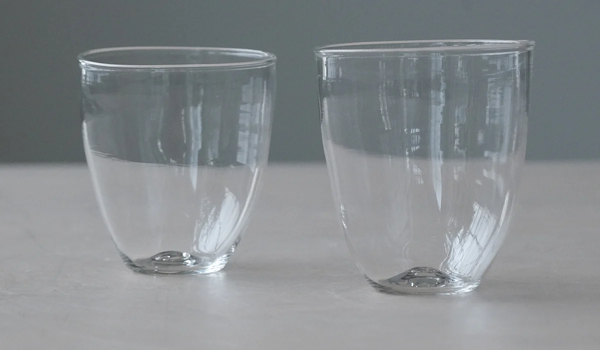 Set of 2 Organic Shaped Cocktail Glasses - Image 7